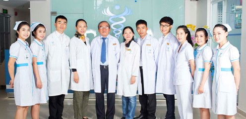 Đội ngũ y bác sĩ nhiều năm kinh nghiệm điều trị ở bệnh viện lớn của Phòng khám đa khoa Phượng Đạt